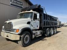 2004 Mack CU713 Dump Truck
