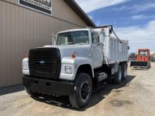 1987 Ford L900 Dump Truck