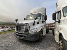 **AS IS** 2016 Freightliner Cascadia Day Cab