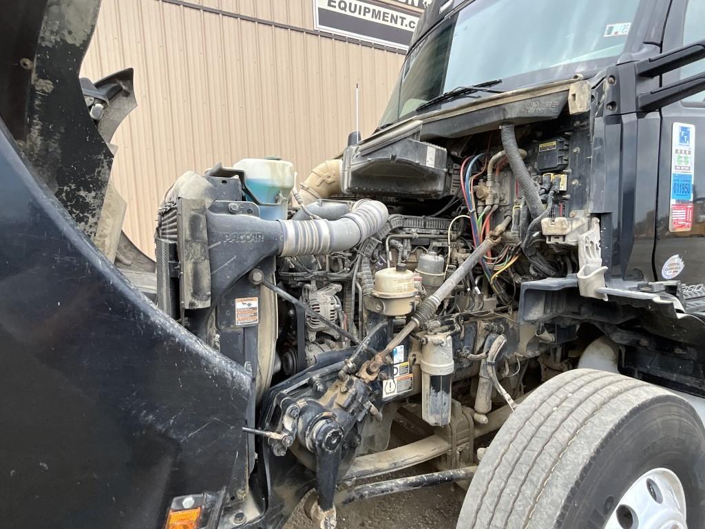 2018 Kenworth T880 Day Cab Tractor Truck