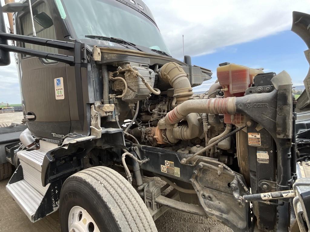 2018 Kenworth T880 Day Cab Tractor Truck