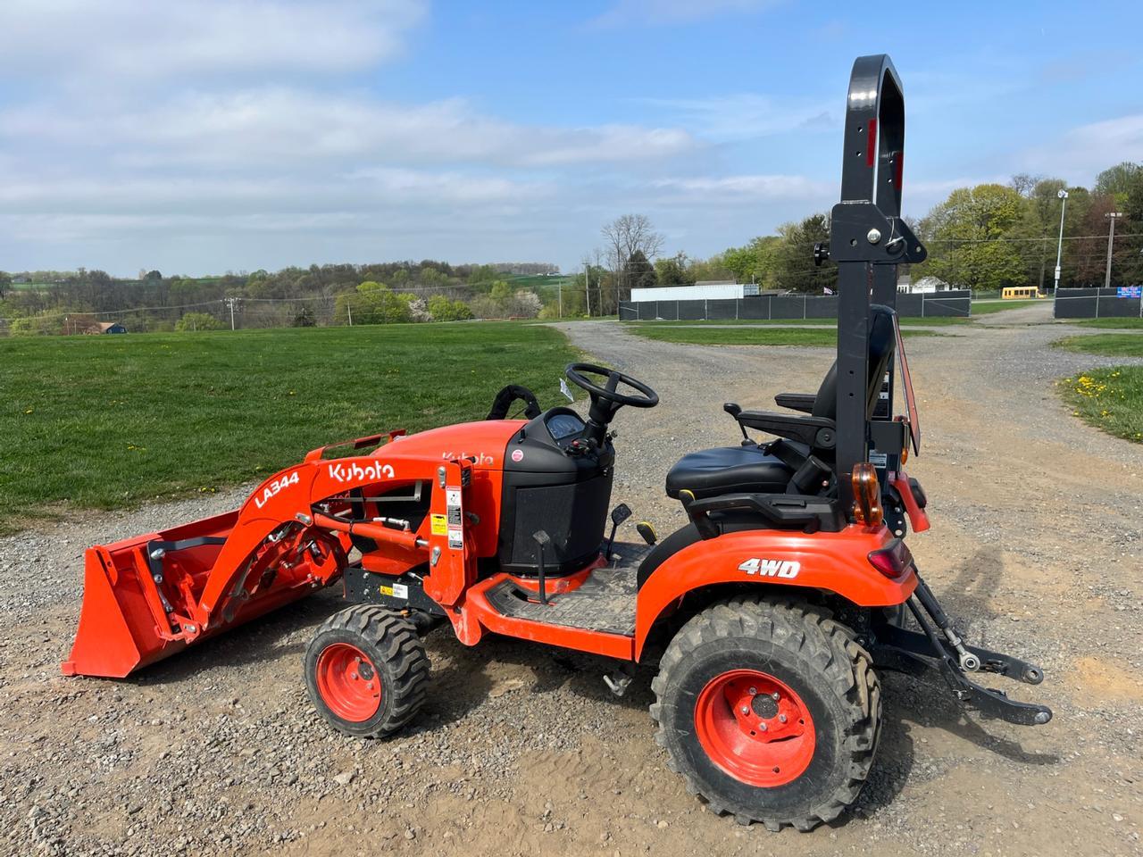 2021 Kubota BX2380 Compact Tractor with Loader