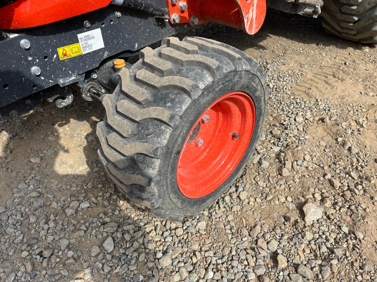 2021 Kubota BX2380 Compact Tractor with Loader