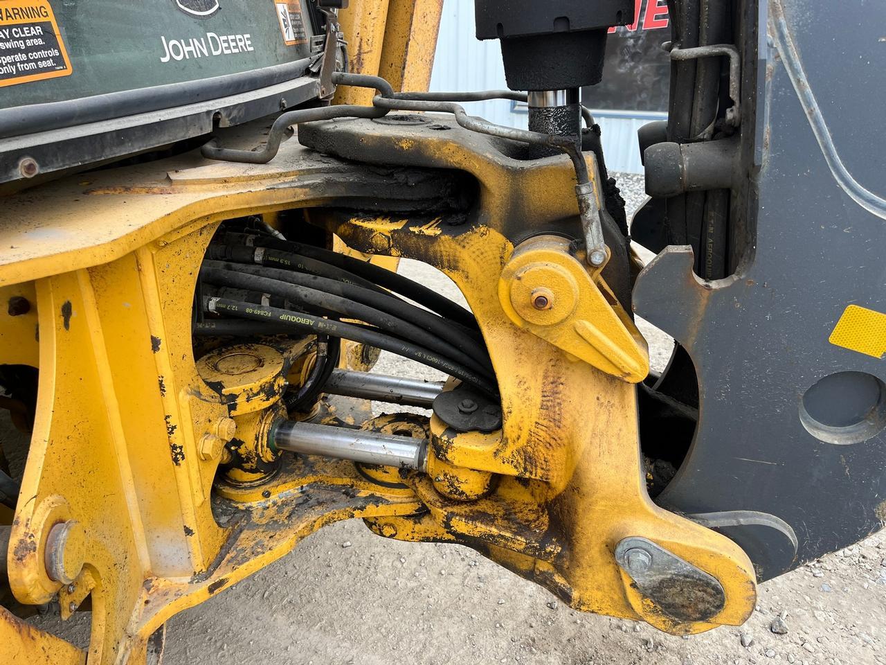 2015 John Deere 410L Loader Backhoe