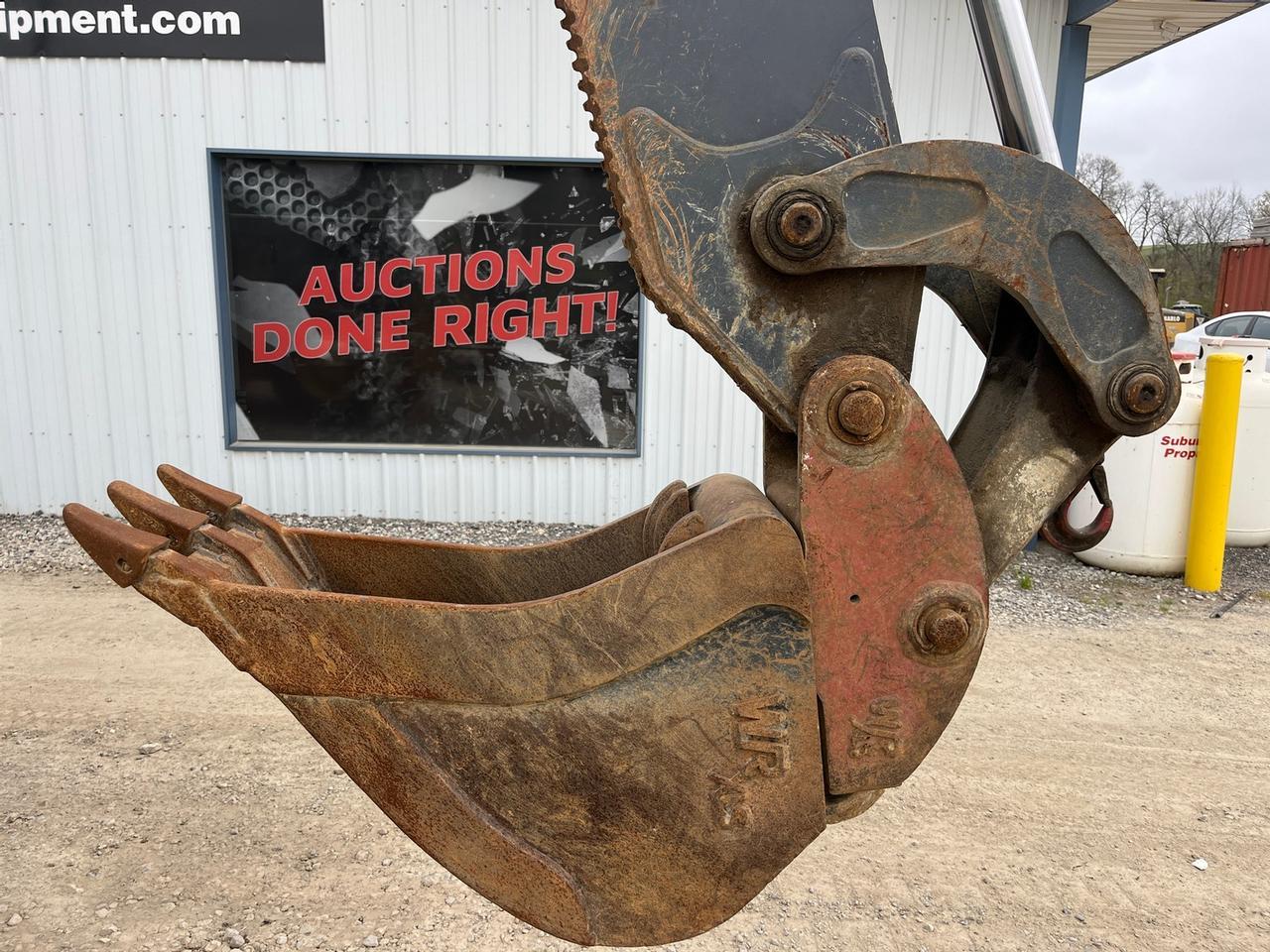 2015 John Deere 410L Loader Backhoe