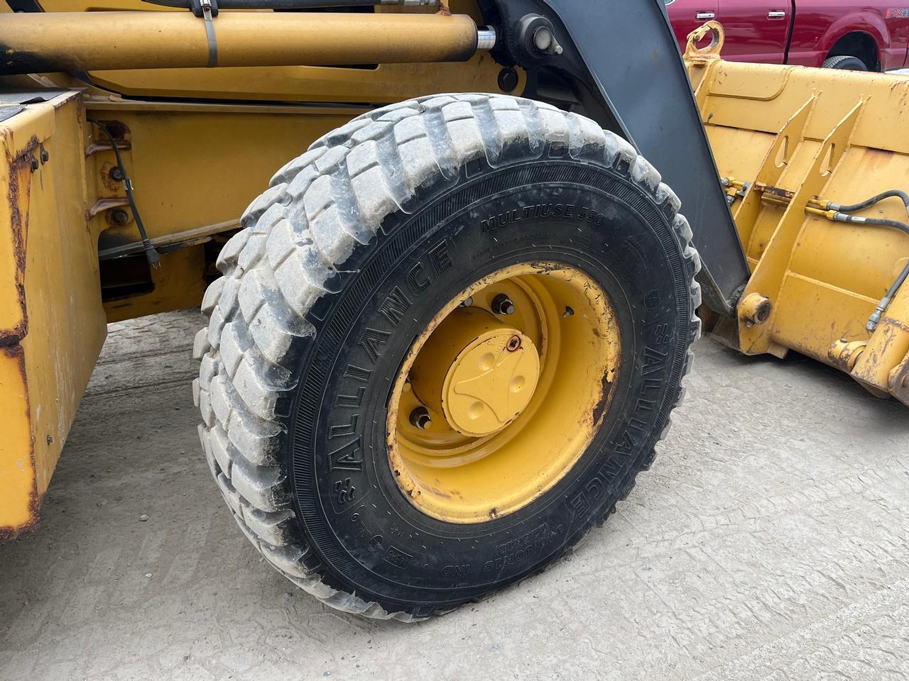 2015 John Deere 410L Loader Backhoe