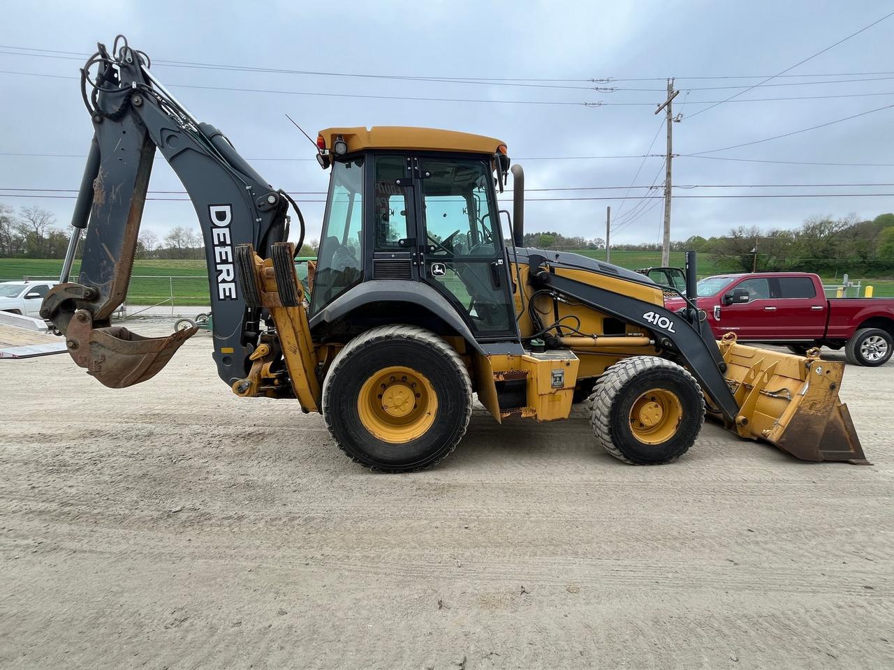 2015 John Deere 410L Loader Backhoe