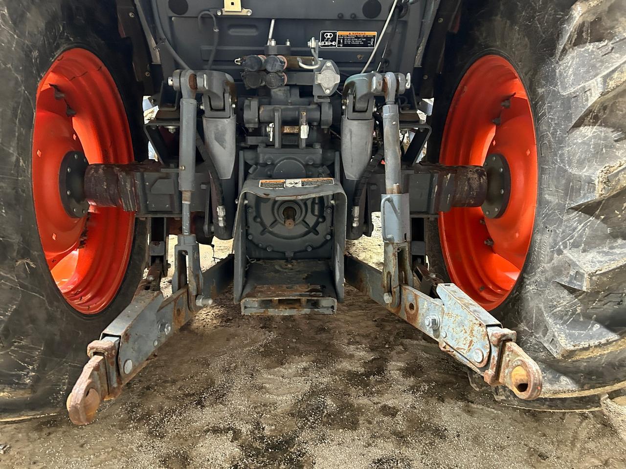 2015 Kubota M5-111D Tractor with Loader