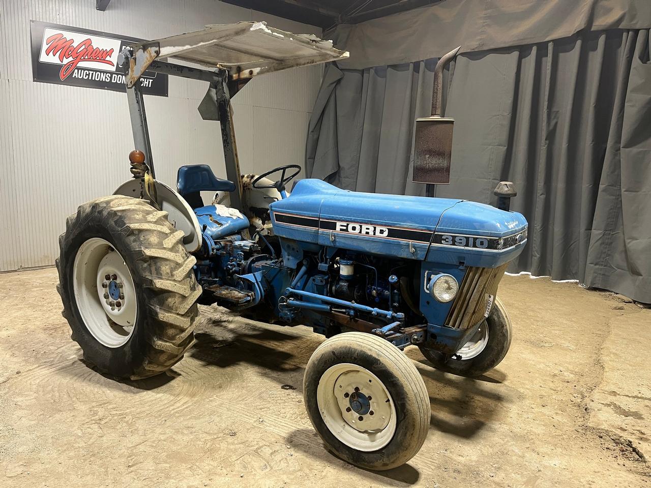 Ford 3910 Tractor