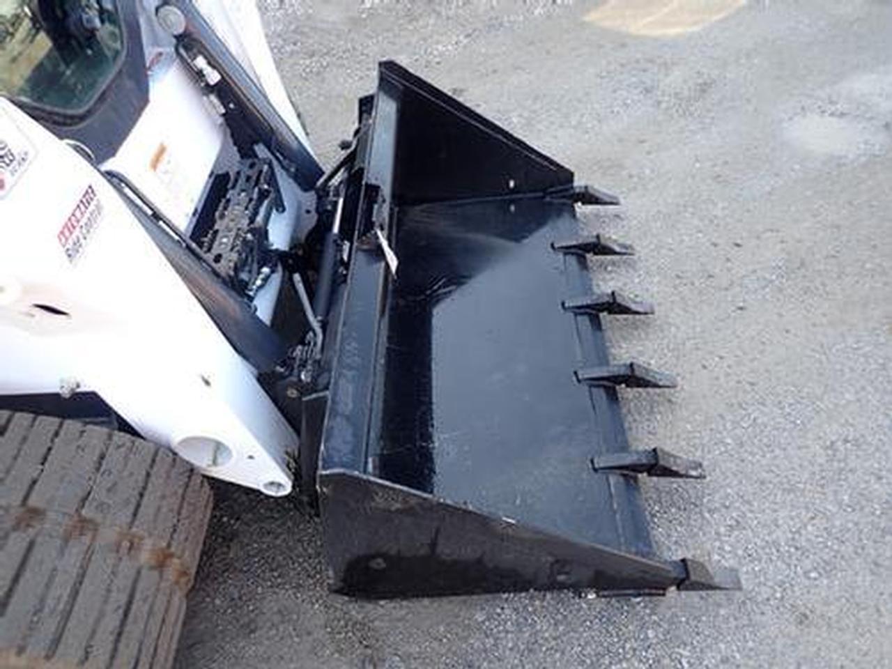 Wildcat 60" Skid Steer Tooth Bucket