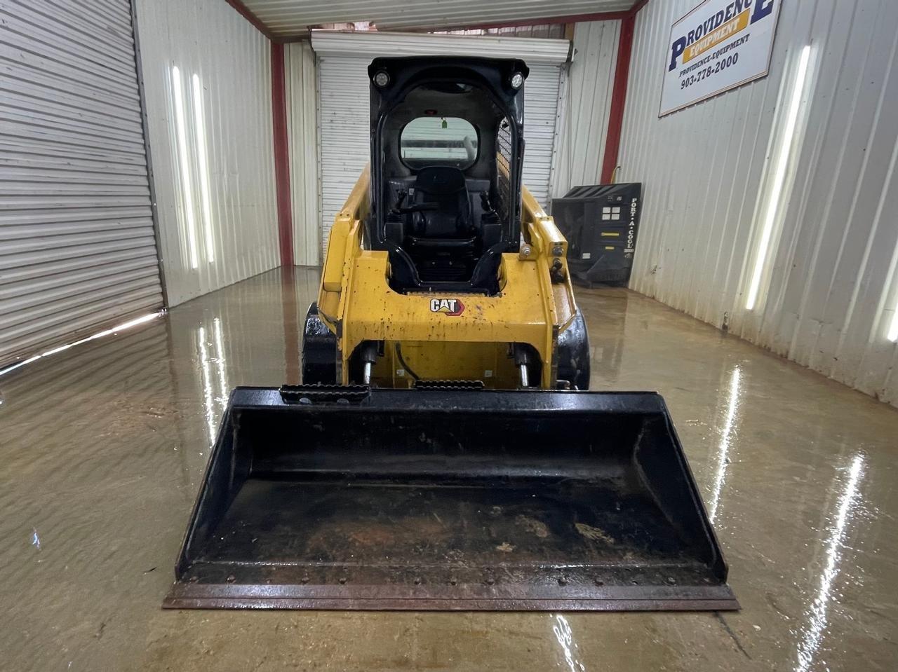 Caterpillar 272D3 Skid Steer