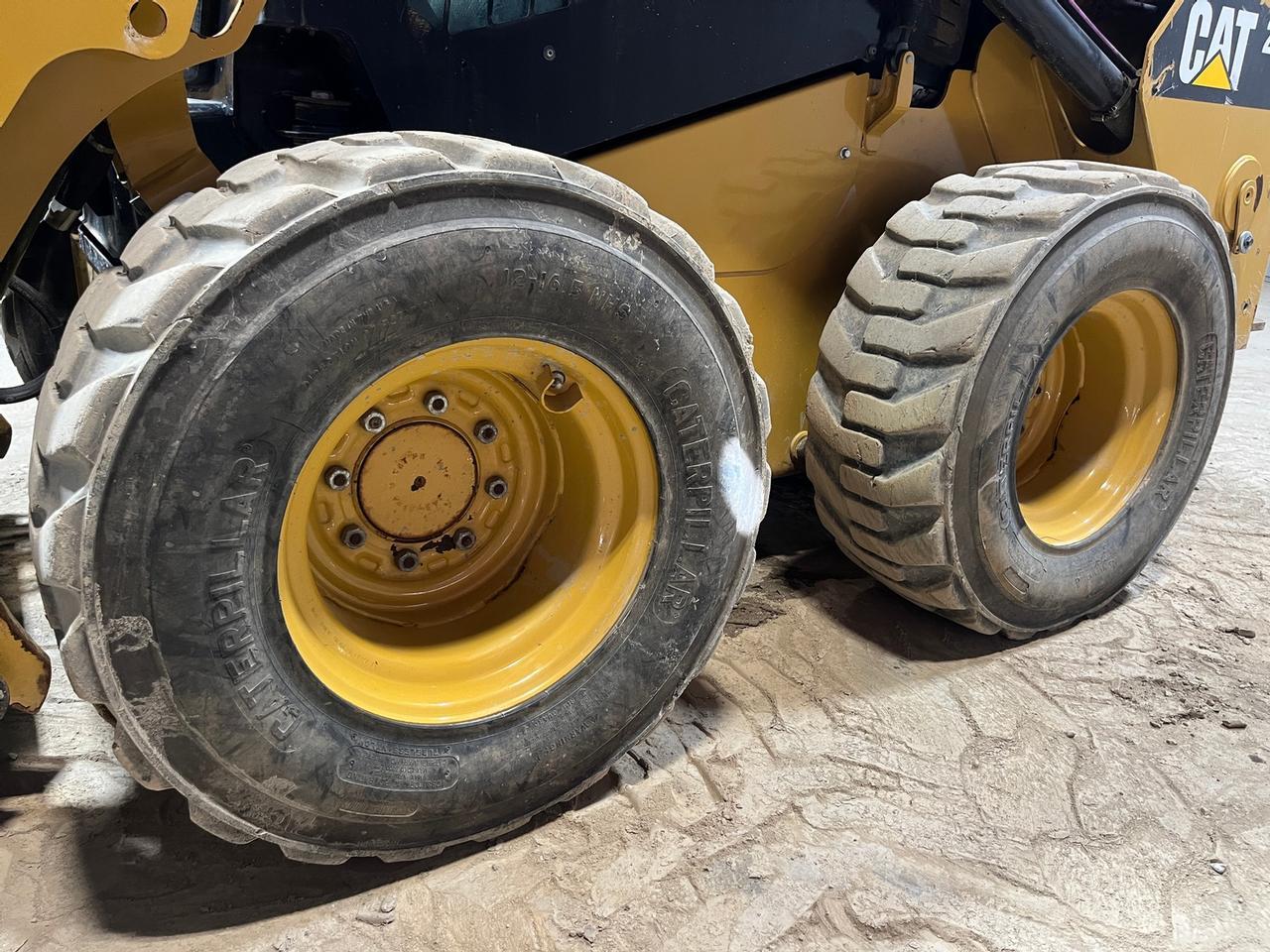 2016 Caterpillar 242D Skid Steer Loader