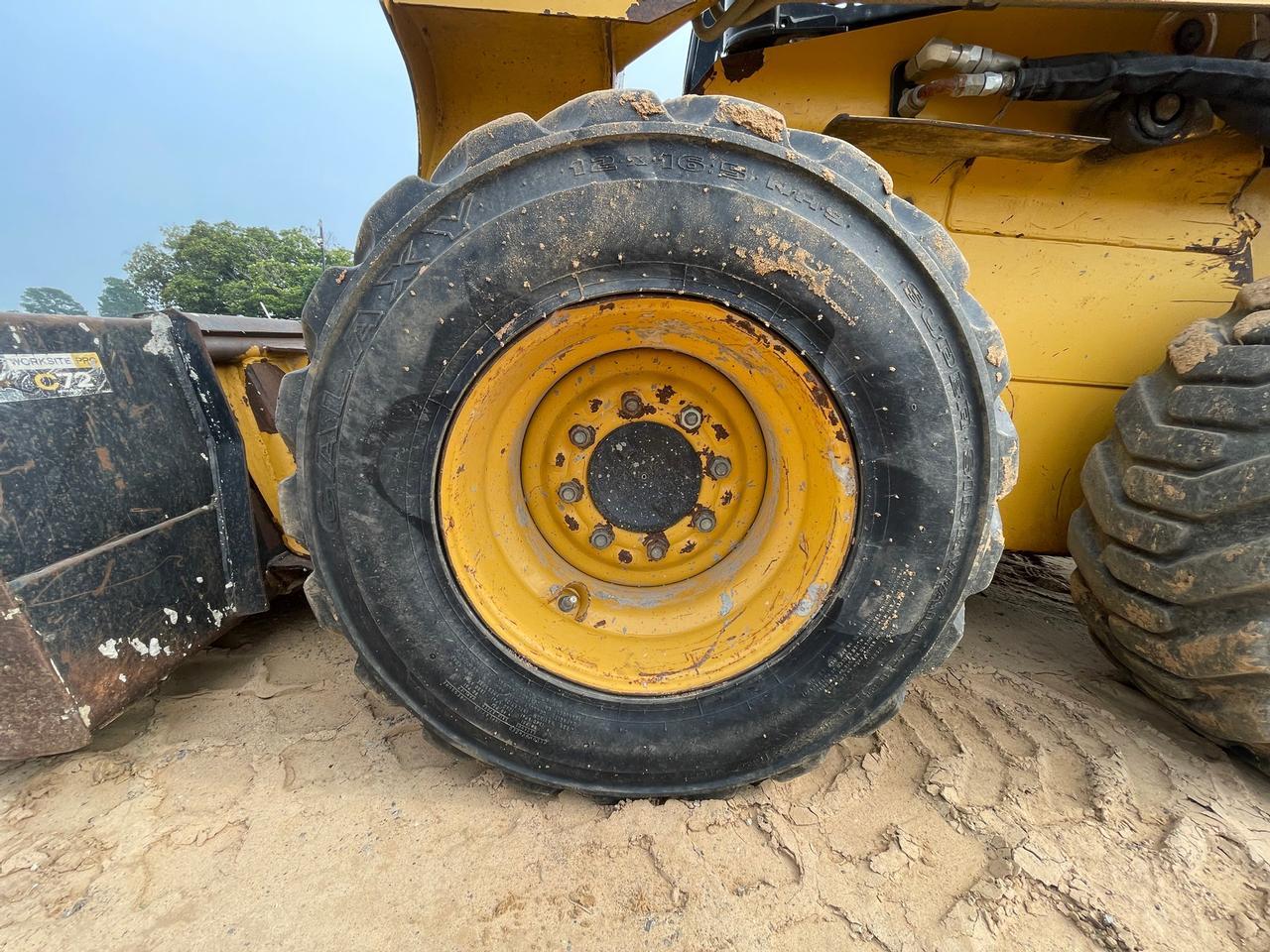 John Deere 250 Skid Steer Loader