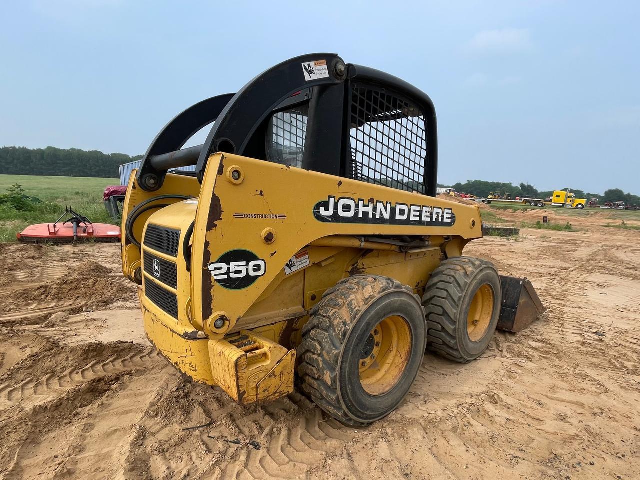 John Deere 250 Skid Steer Loader