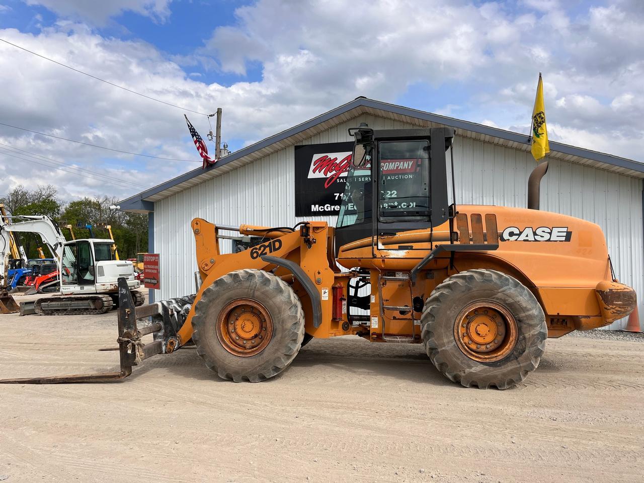 Case 621D Wheel Loader