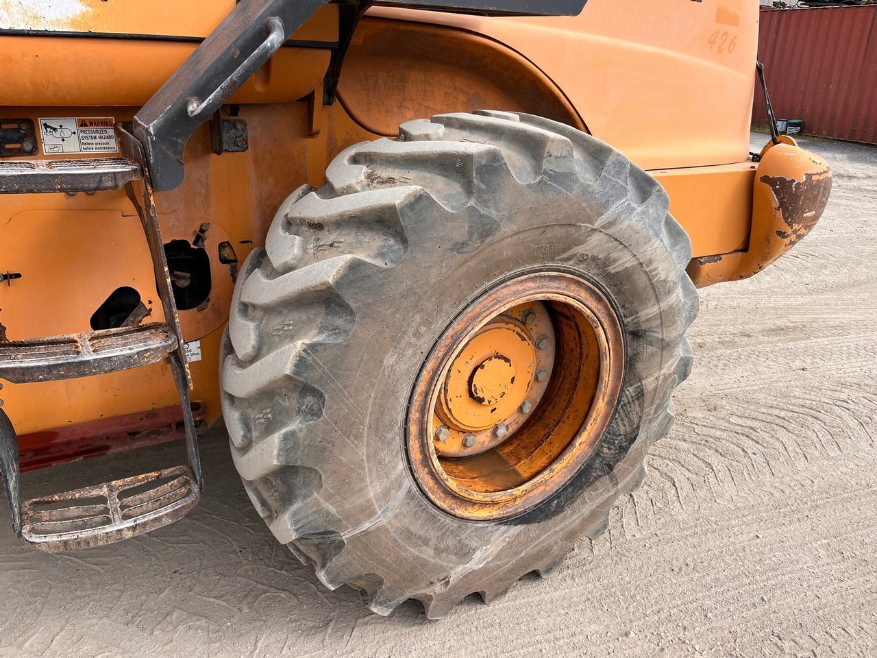 Case 621D Wheel Loader