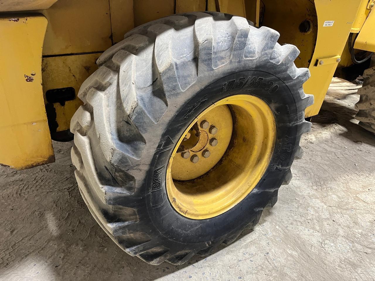 John Deere 244H Wheel Loader