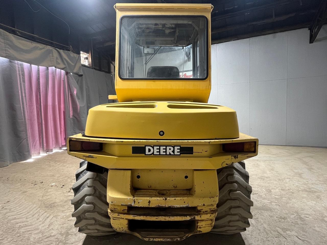 John Deere 244H Wheel Loader