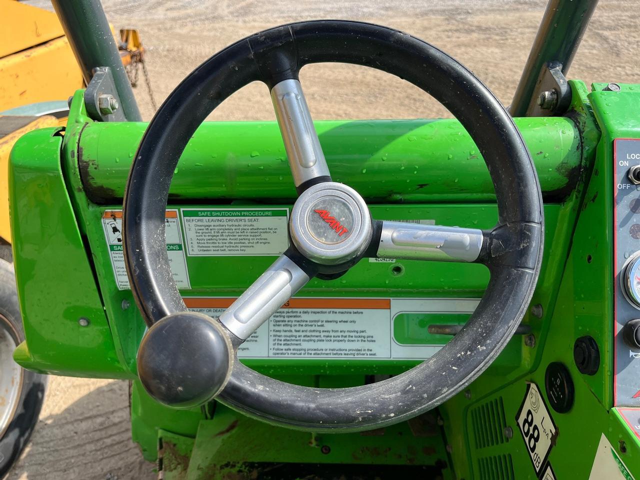 2014 Avant 420 Wheel Loader