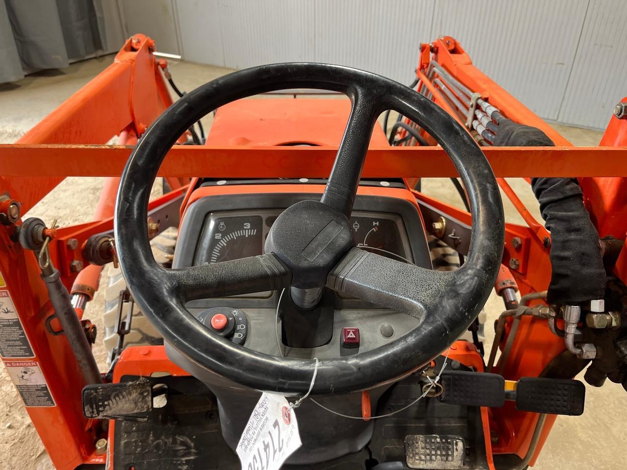 Kubota B21 Tractor Loader Backhoe