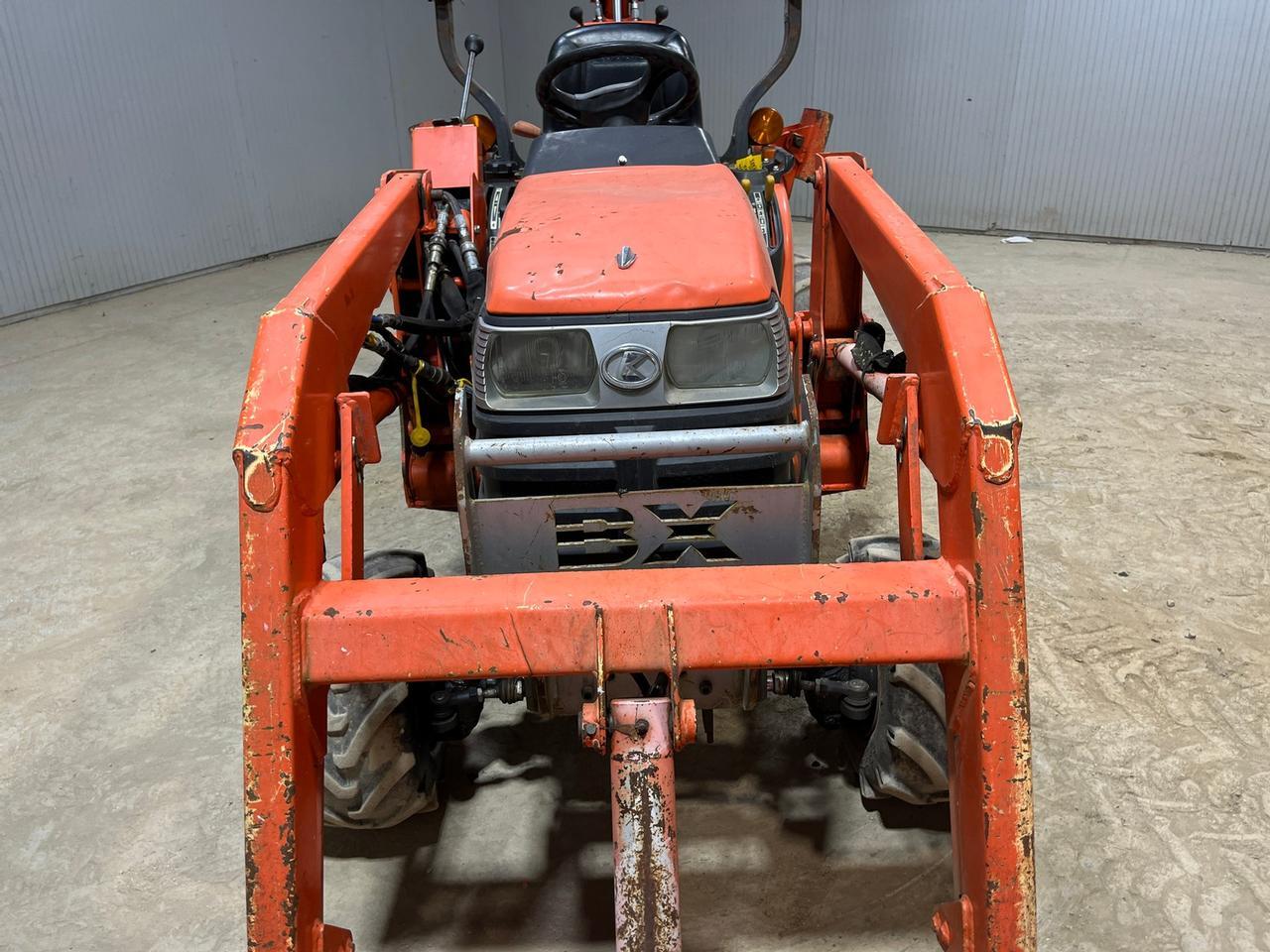 Kubota BX22 Tractor Loader Backhoe