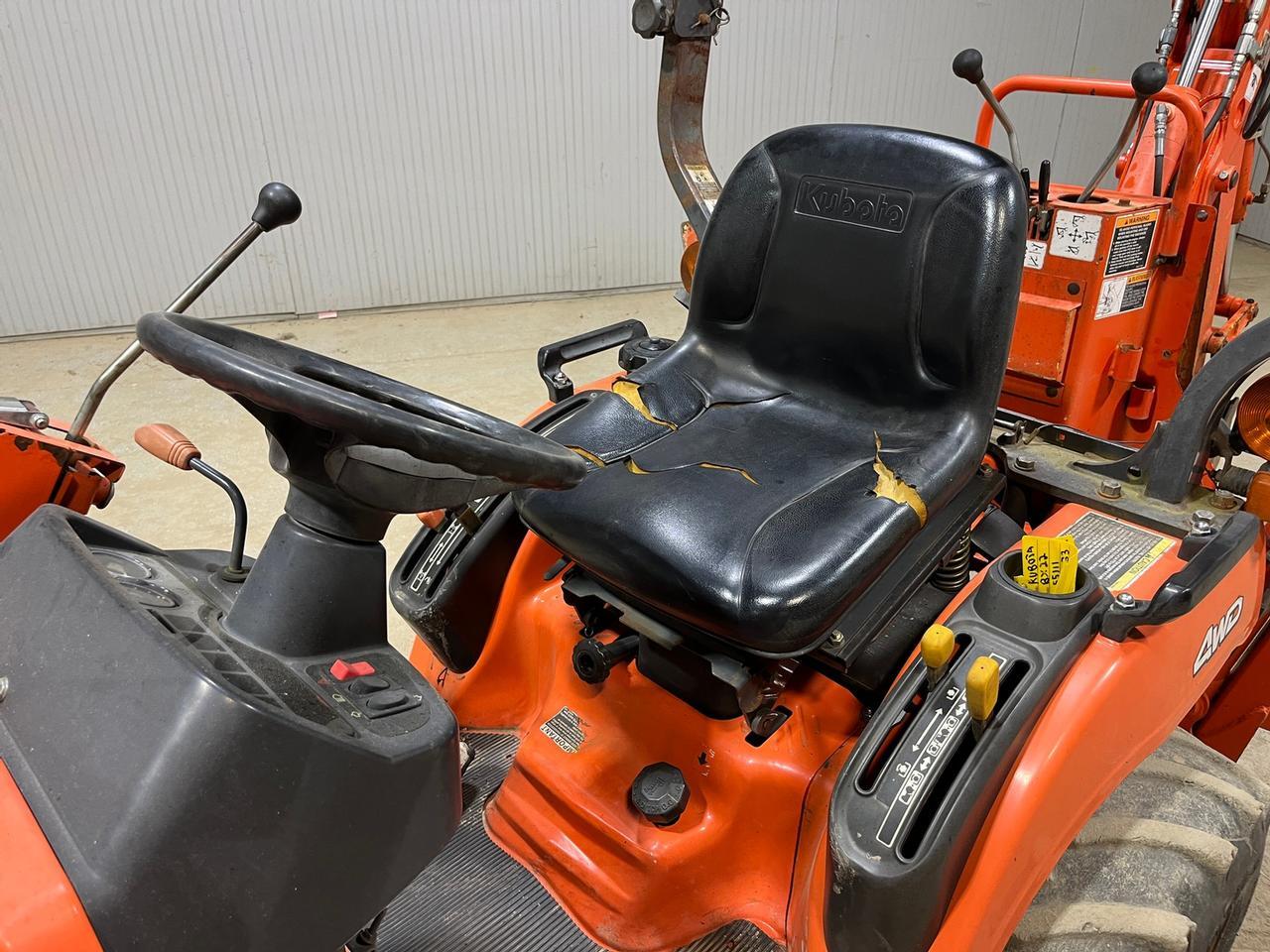 Kubota BX22 Tractor Loader Backhoe