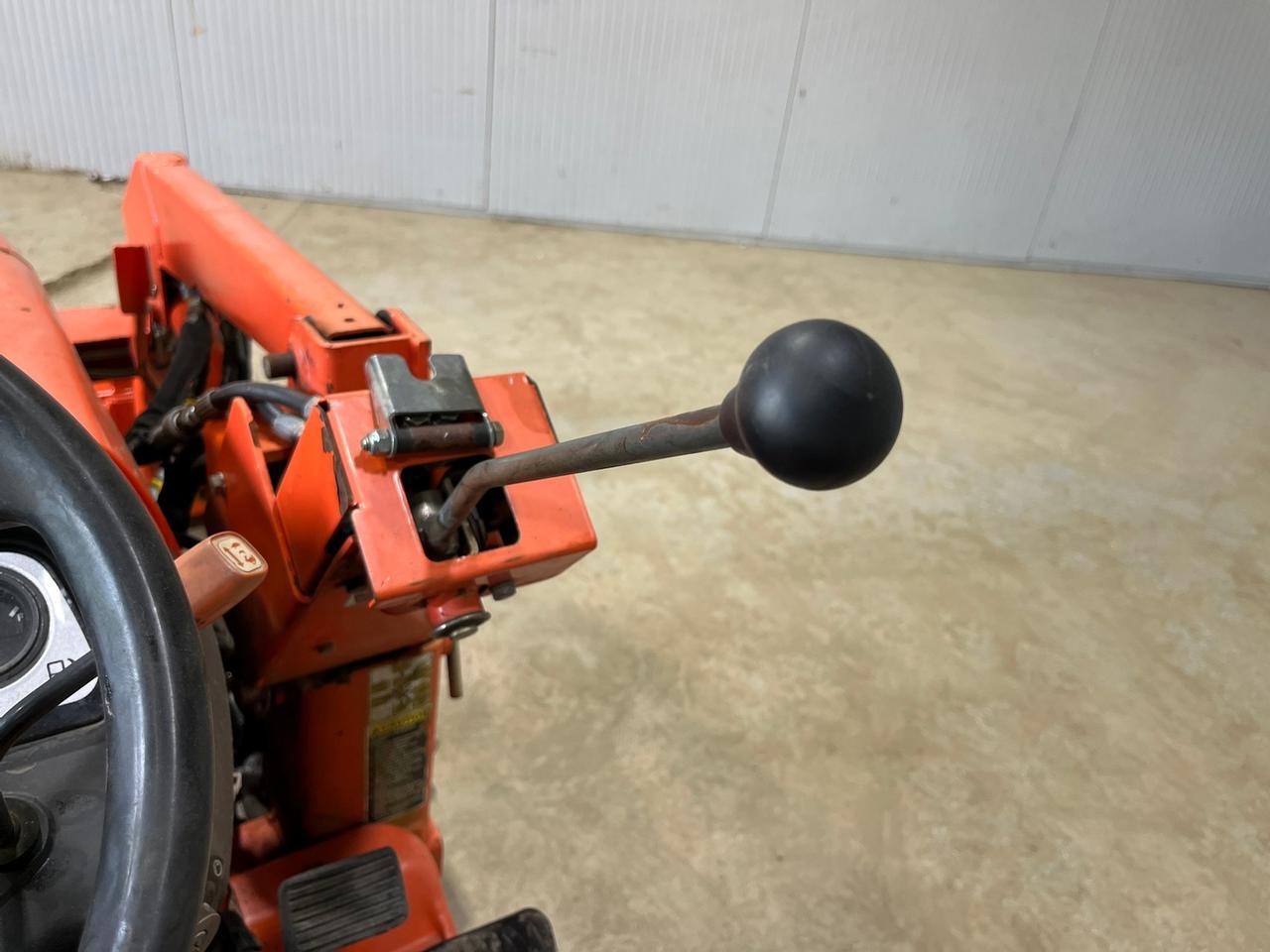 Kubota BX22 Tractor Loader Backhoe