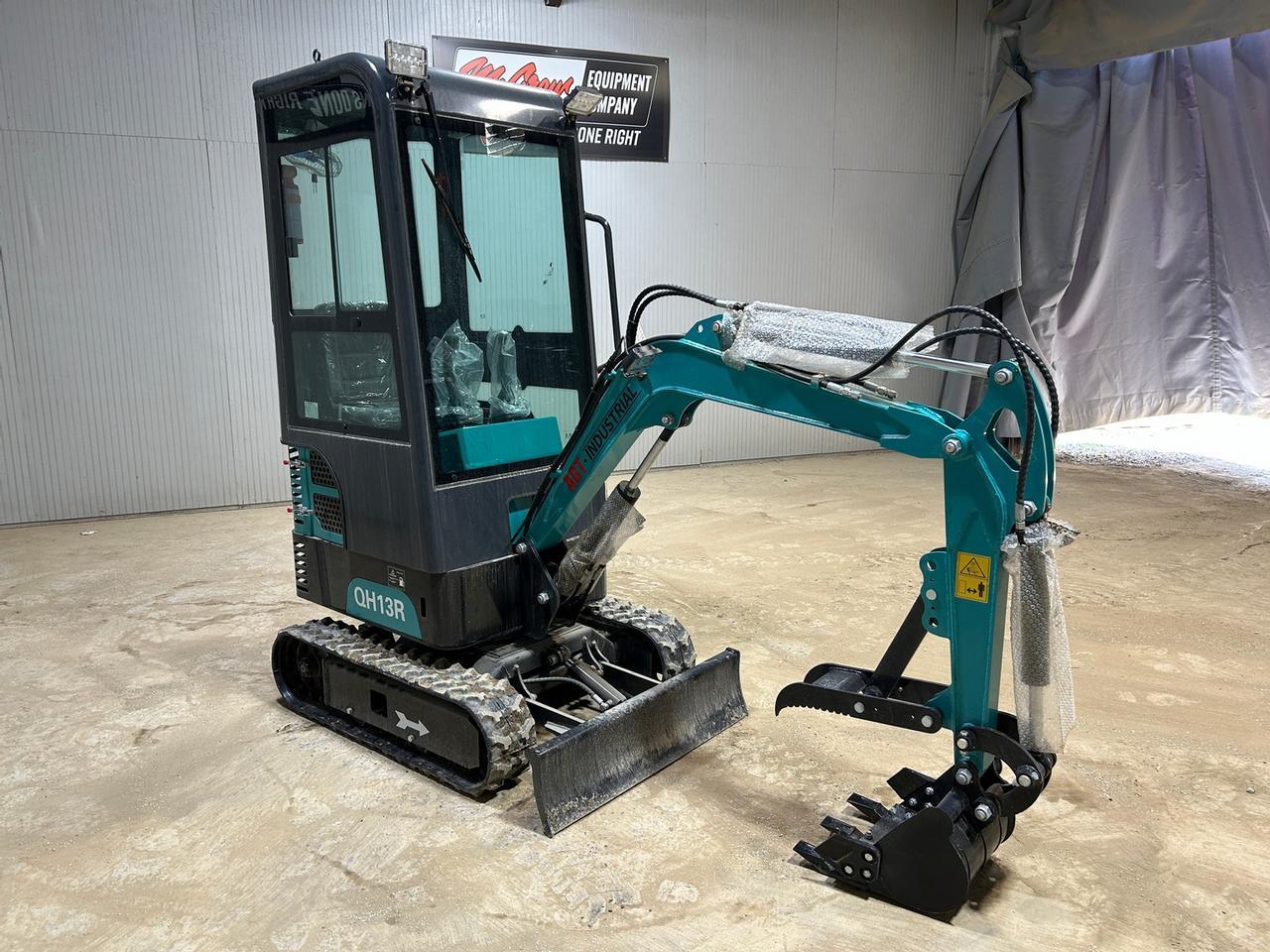 AGROTK QH13R Mini Excavator