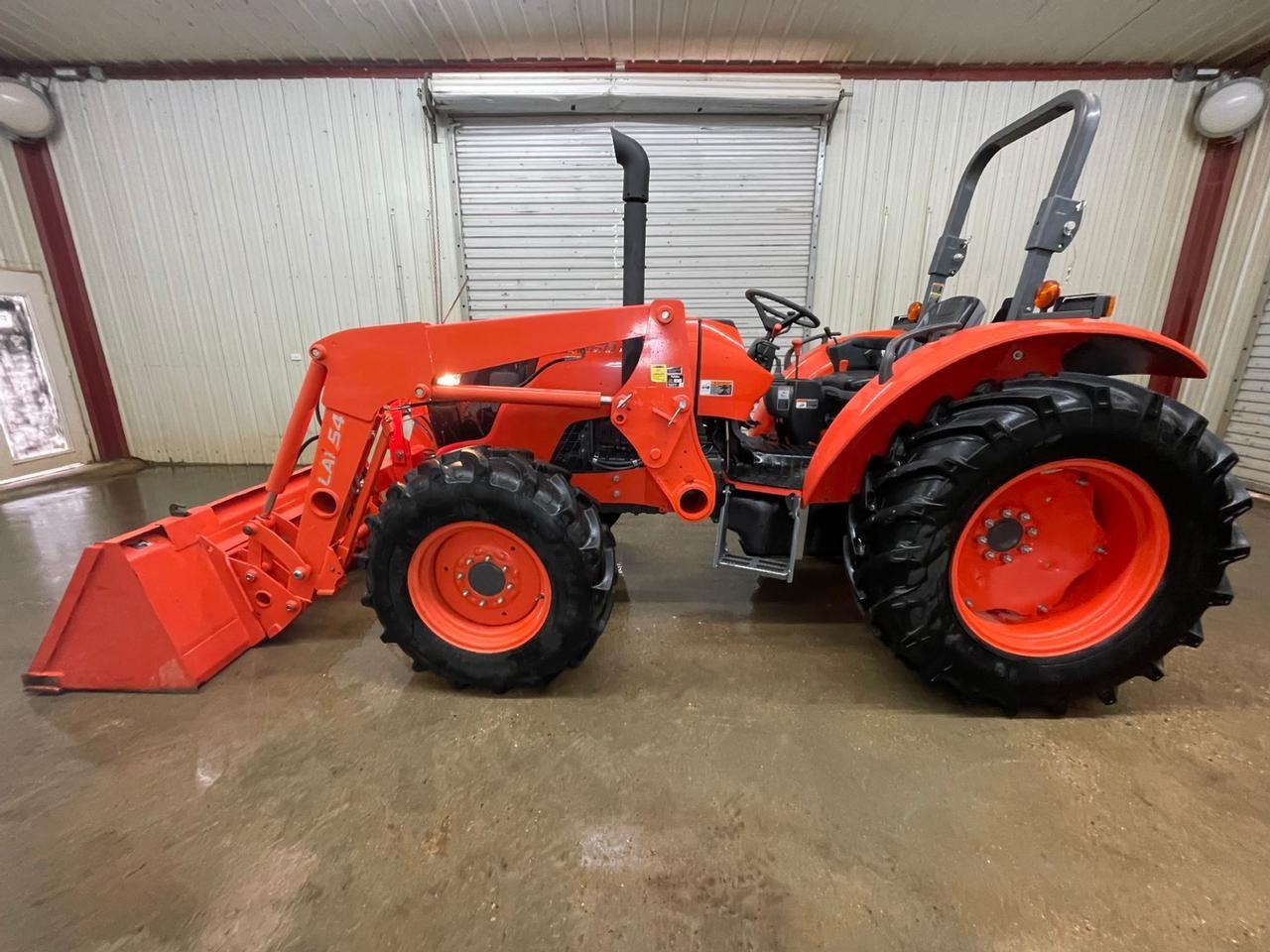 2018 Kubota M6060HD with Loader