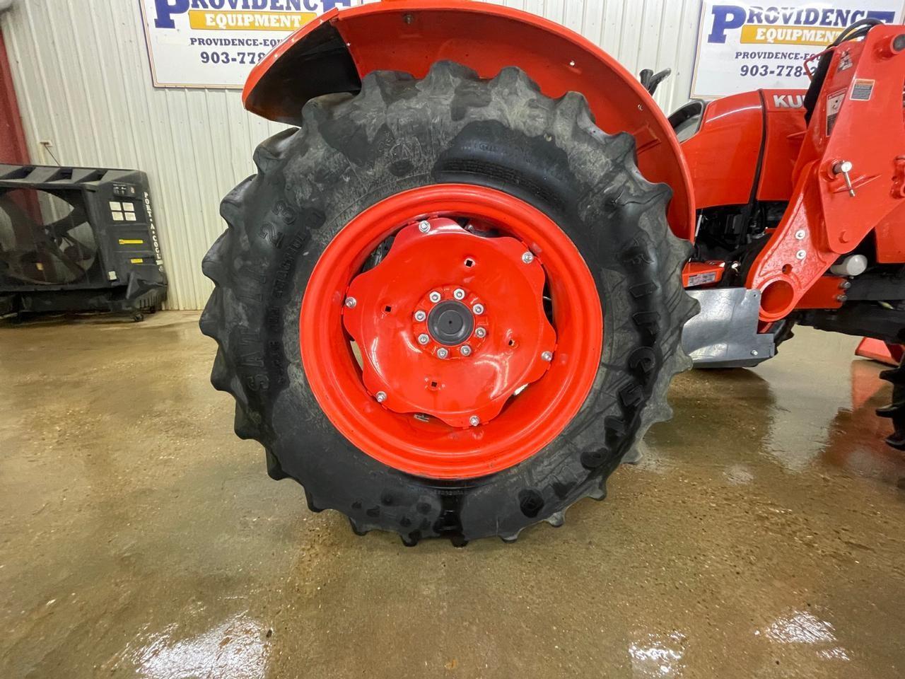 2020 Kubota M5660SU Tractor with Loader