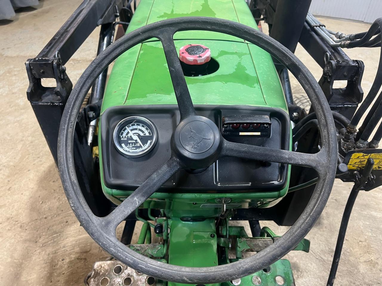 John Deere 950 Tractor with Loader