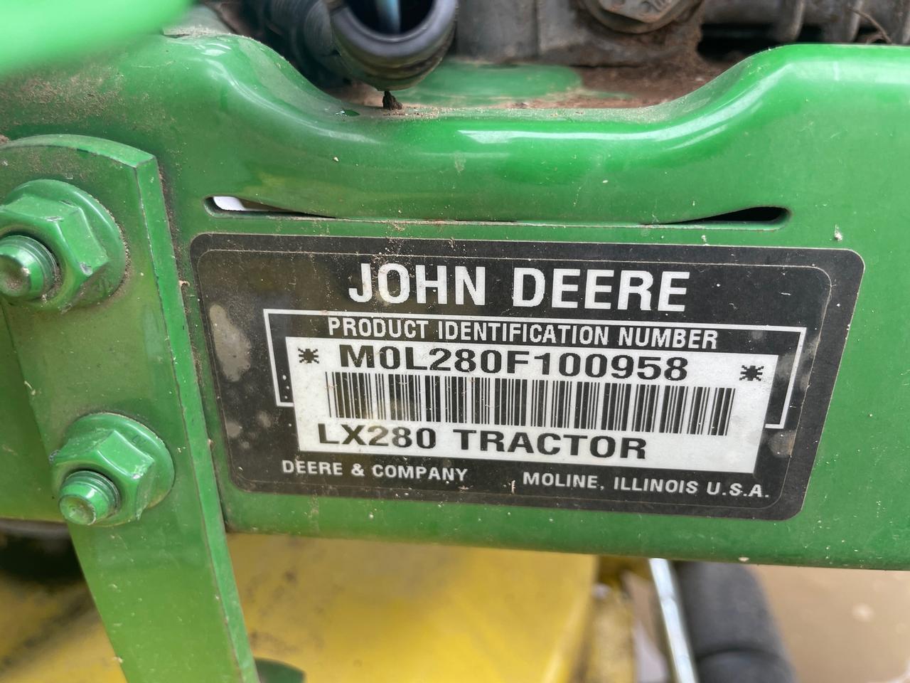 John Deere LX280 Lawn Tractor