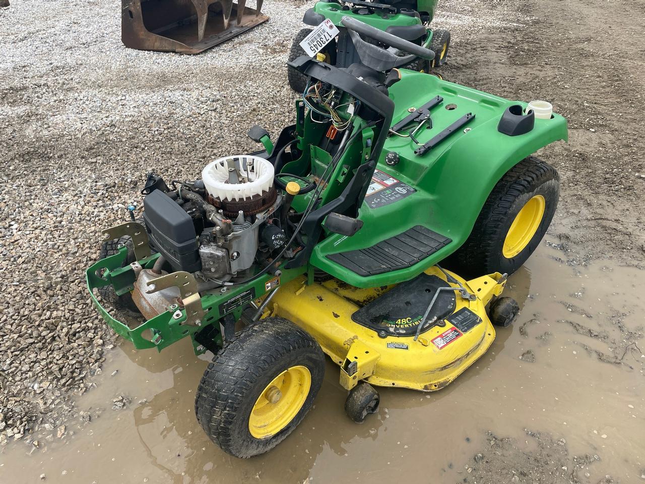 John Deere LX280 Lawn Tractor