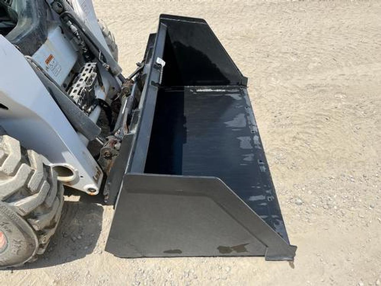 Wildcat 68" Skid Steer Snow/Litter Bucket