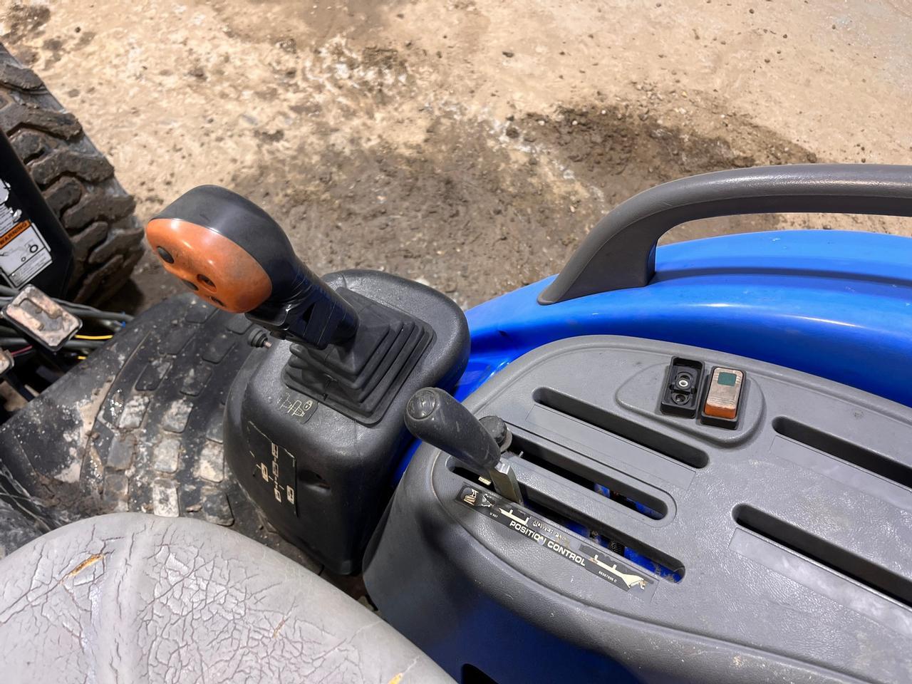 New Holland TC45DA Tractor with Loader