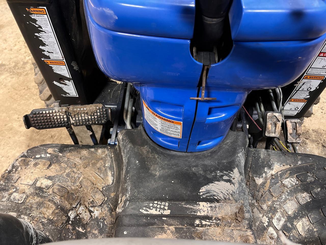New Holland TC45DA Tractor with Loader