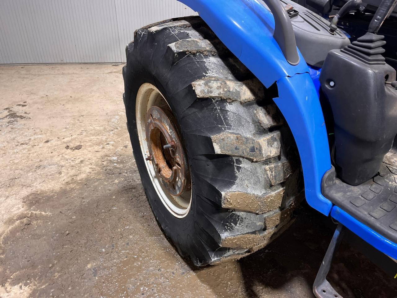 New Holland TC45DA Tractor with Loader
