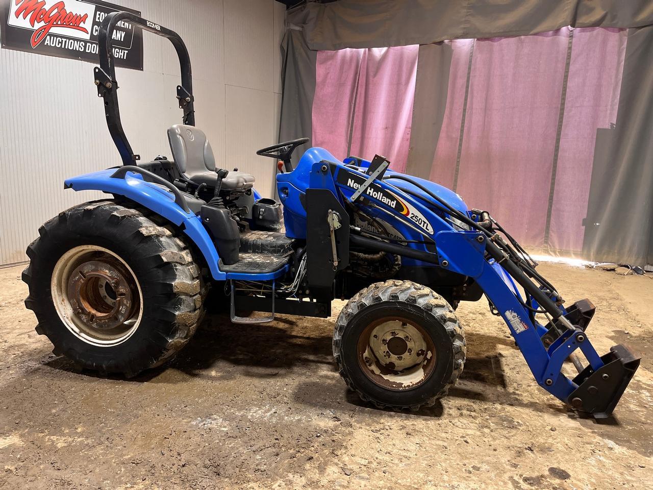 New Holland TC45DA Tractor with Loader