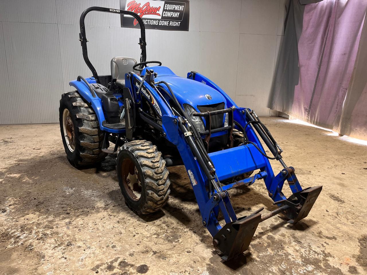 New Holland TC45DA Tractor with Loader
