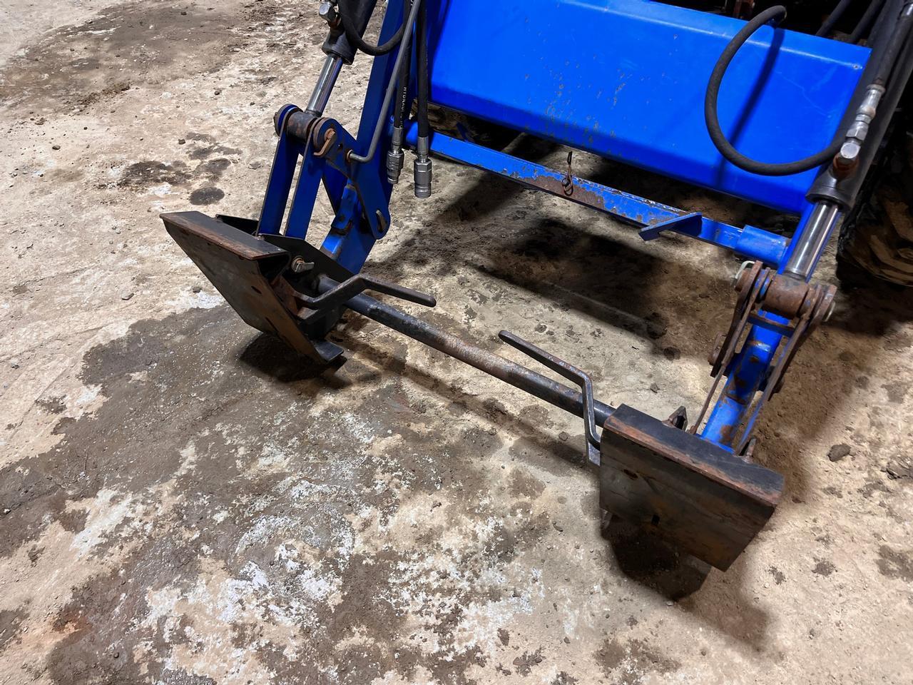 New Holland TC45DA Tractor with Loader