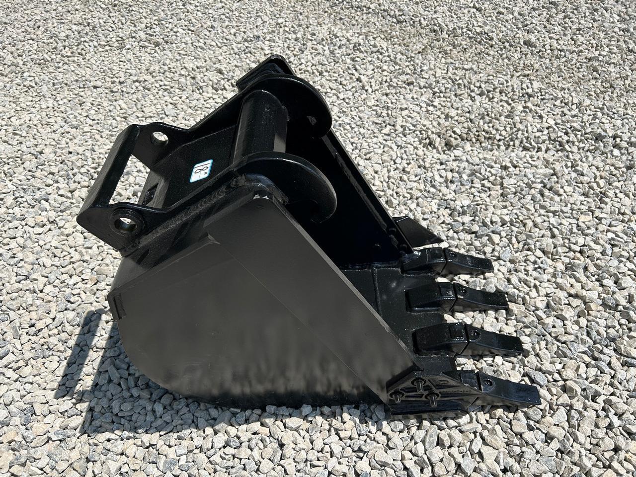 18" X-Change Bucket For A Bobcat Excavator