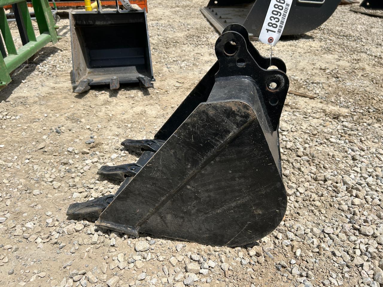 18” Excavator Bucket