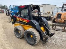 New Holland LX465 Skid Steer Loader
