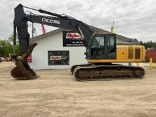 John Deere 200D LC Excavator