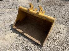 John Deere 34" Excavator Bucket