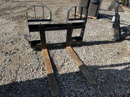 Bobcat Skid Steer Pallet Forks
