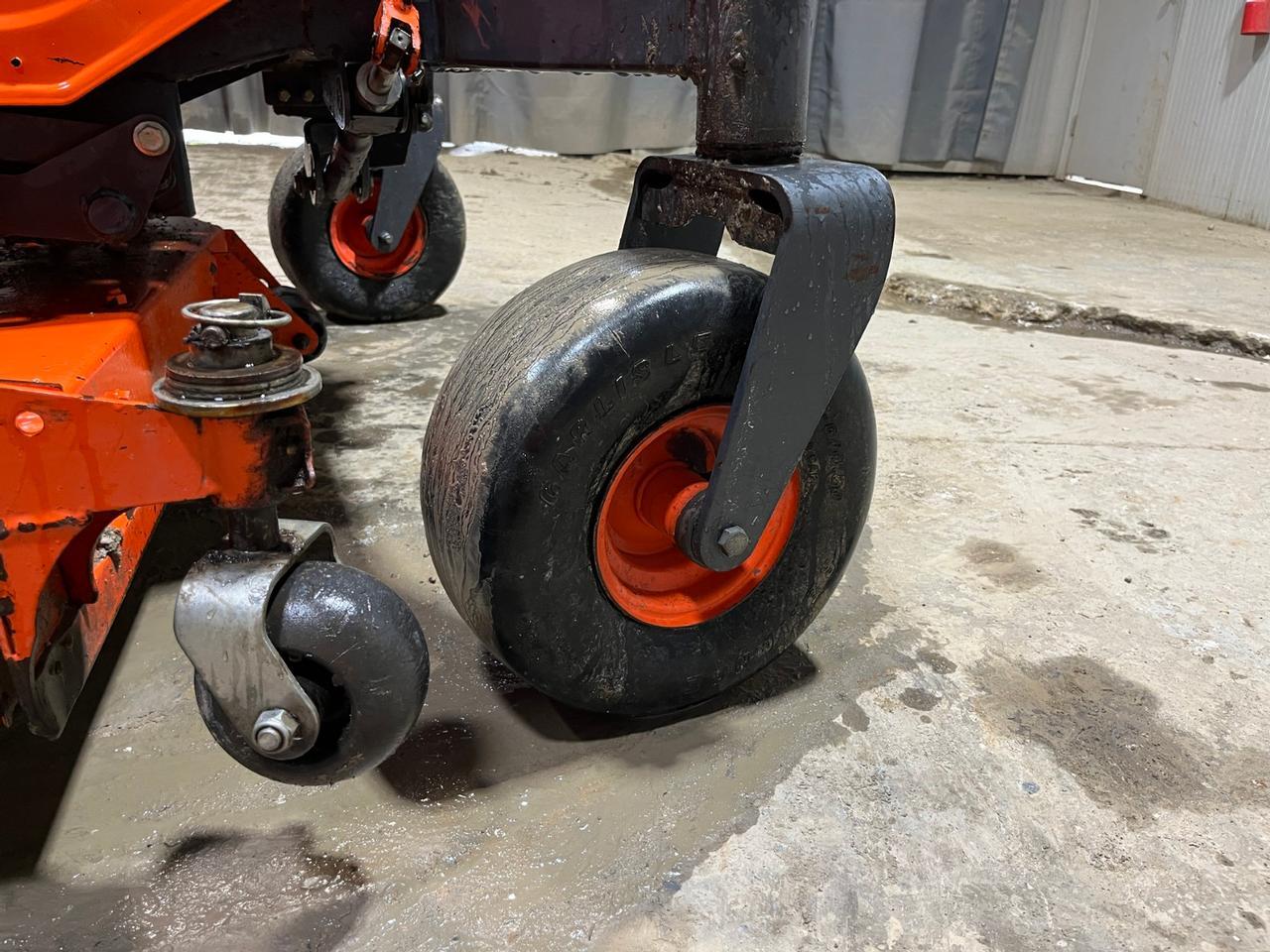 Kubota ZD1211 Zero Turn Mower