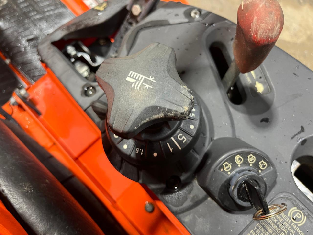 Kubota ZD1211 Zero Turn Mower