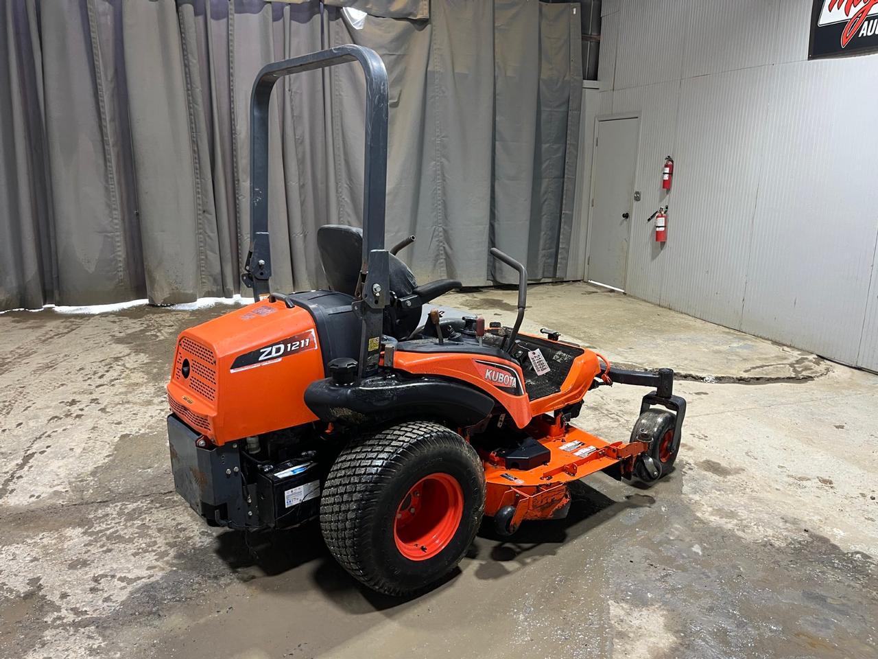 Kubota ZD1211 Zero Turn Mower