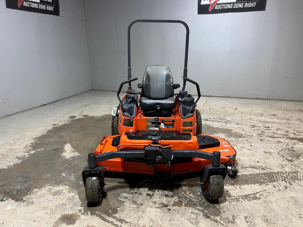 Kubota ZD1211 Zero Turn Mower